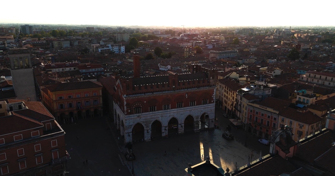 Piacenza — Un Viaggio tra Sapori e Cultura